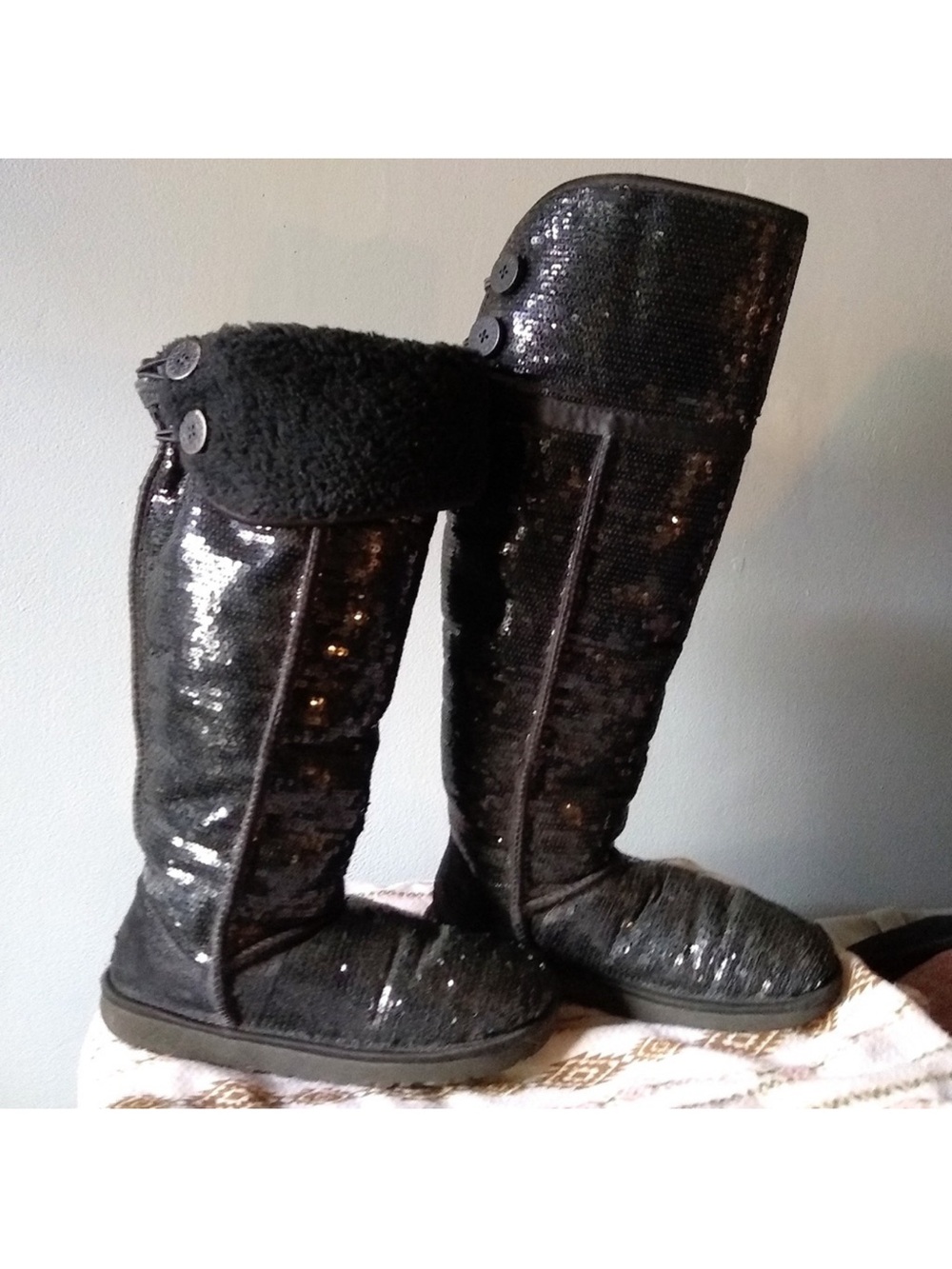Ugg tall black sequin boots. Size 11 over the knees flip down - Picture 2 of 8